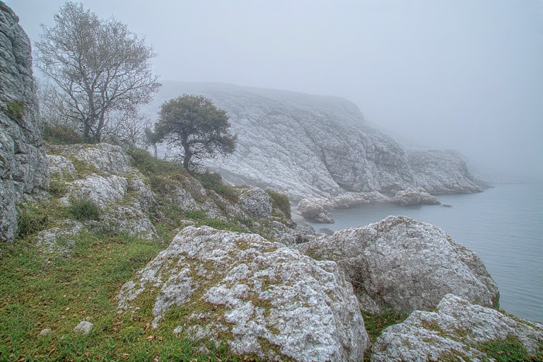Langkah Kecil Sehari-hari untuk Menjaga Suasana Rumah Tetap Ringan